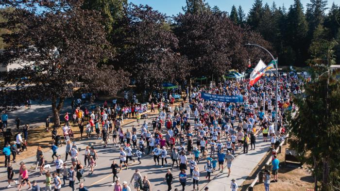 Aerial view of a crowd of participants at the starting line of the Terry Fox Hometown Run