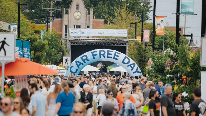 crowd at car free day