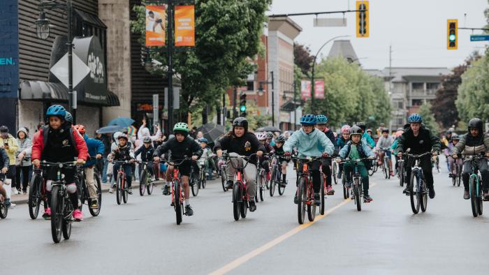 kids bike race down shaughnessy st