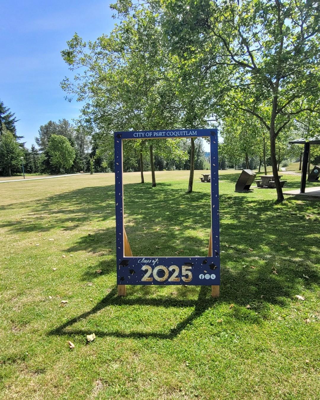 Grad photo frame